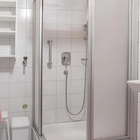Apartament Eckis *